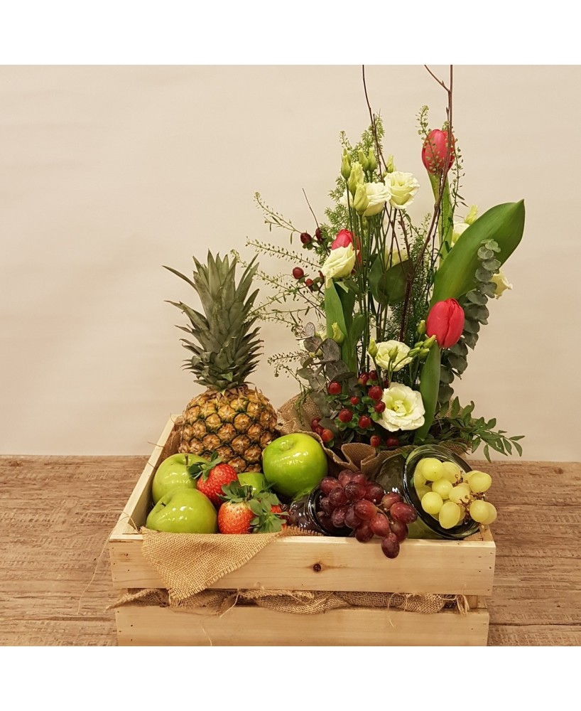 Cesta de flores y fruta - Floristería en Don Benito - La Gardenia